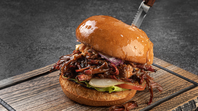 Pulled pork sandwich