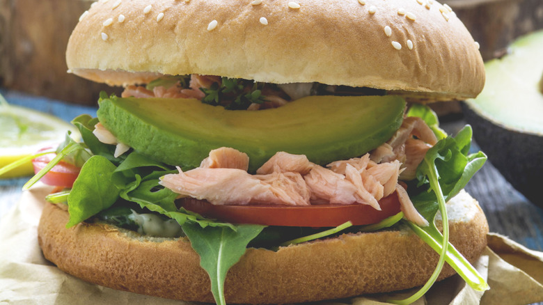 Trout sandwich with vegetables