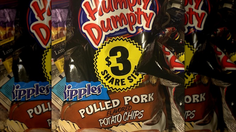 Bag of Humpty Dumpty pulled pork potato chips