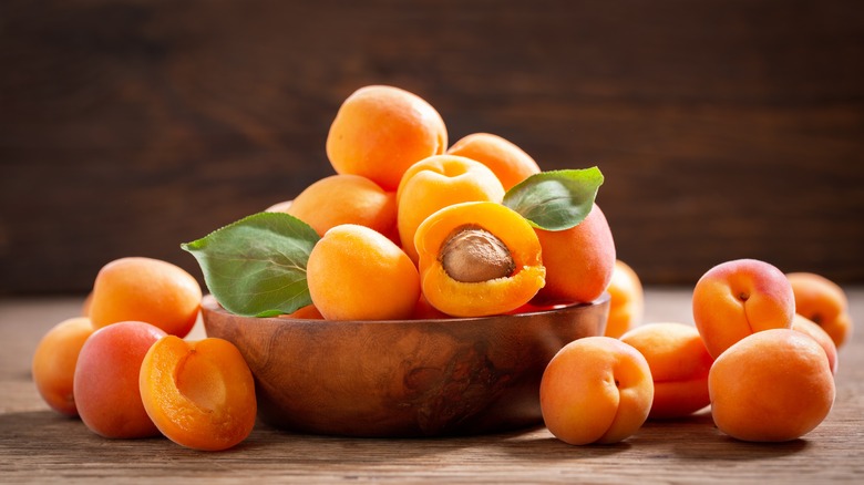 Bowl of fresh apricots