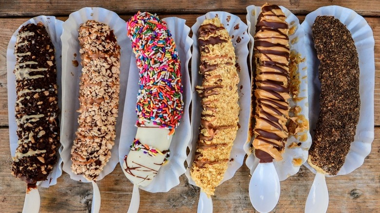 Several garnished frozen bananas