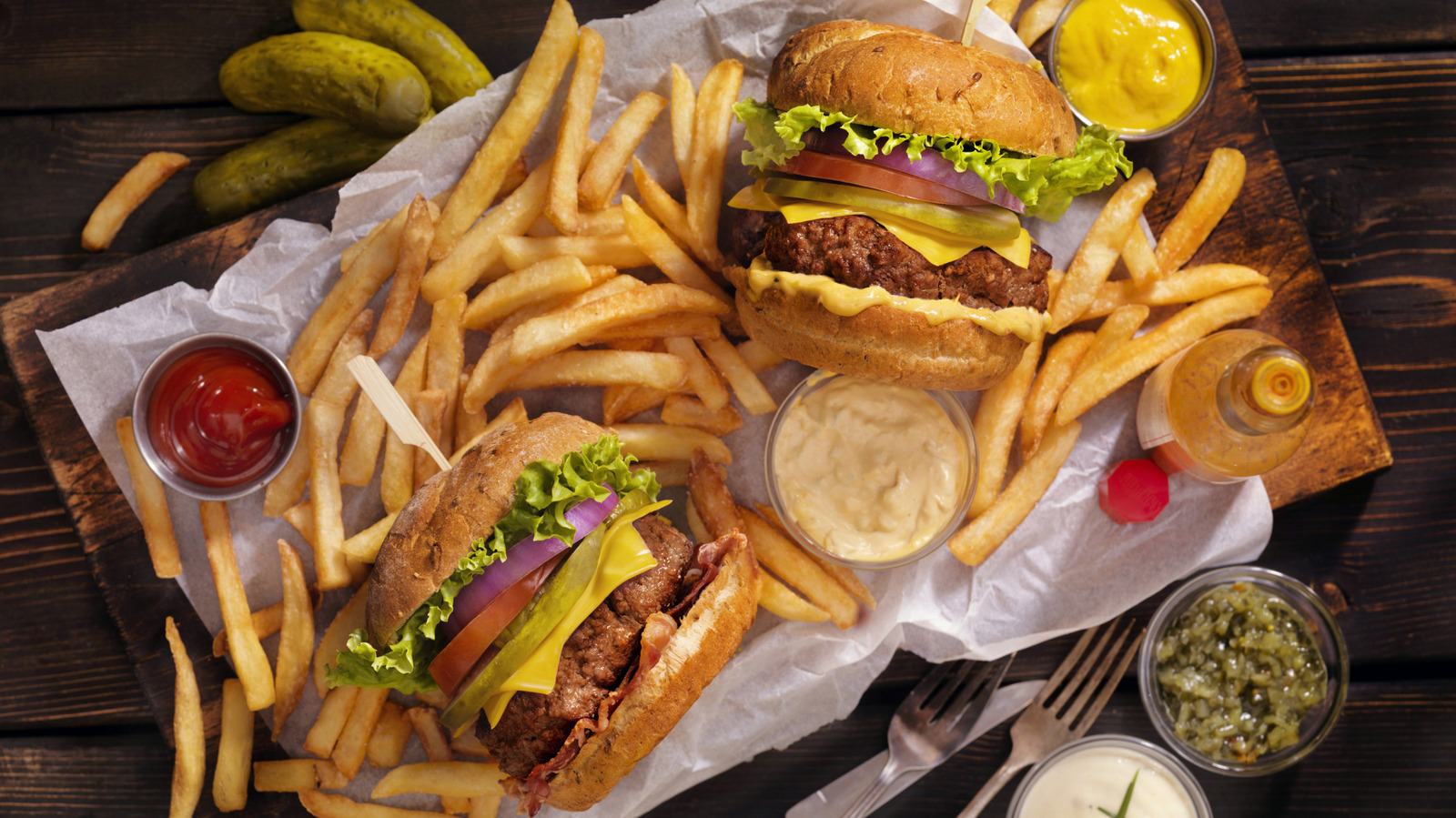 Move Over McDonald's — This Cheap, Underrated Fast Food Chain Has One Of The Best Burgers We Tasted