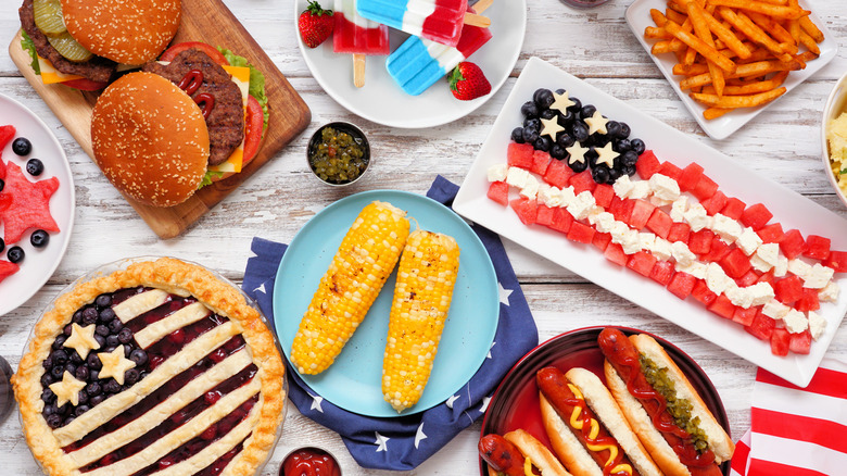 4th of july dining spread