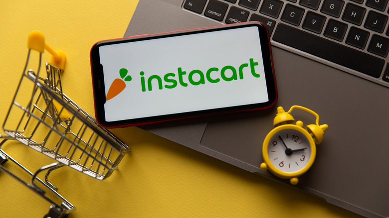 Instacart phone app with grocery cart