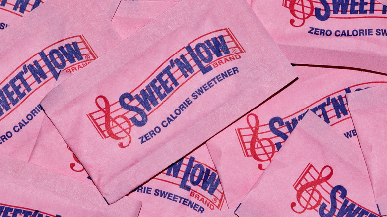 Sweet 'N Low packets