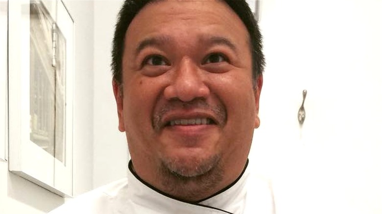 Chef King Phojanakong takes a selfie