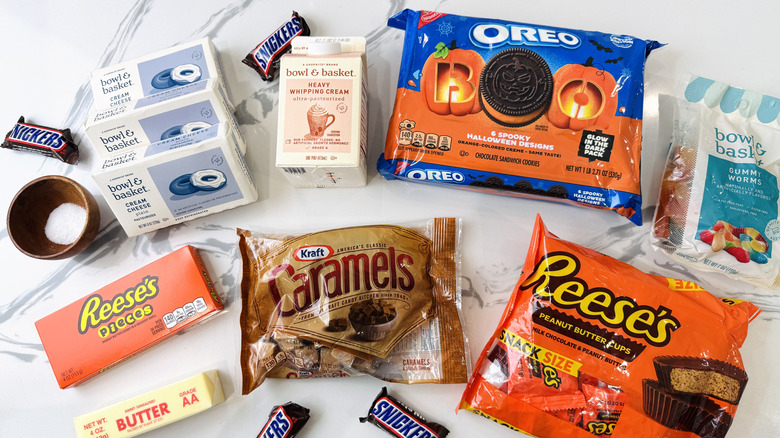 Ingredients for no-bake Halloween candy cheesecake