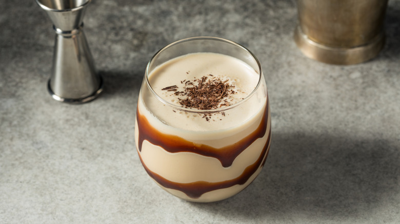 Mudslide cocktail