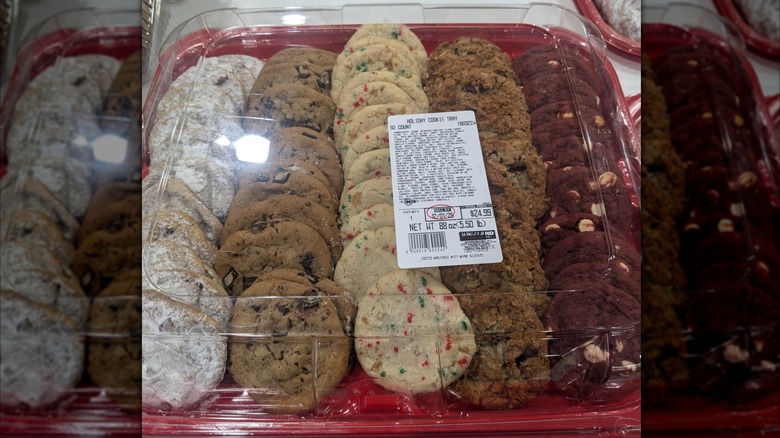 Costco's 2025 holiday cookie tray with five flavors