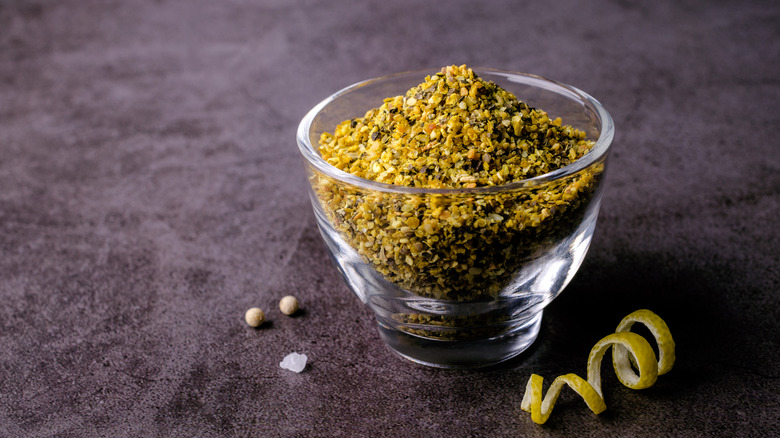 Lemon Pepper Seasoning in a Cup