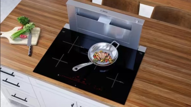The Bosch 800 Series induction cooktop