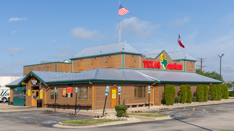 The exterior of Texas Roadhouse