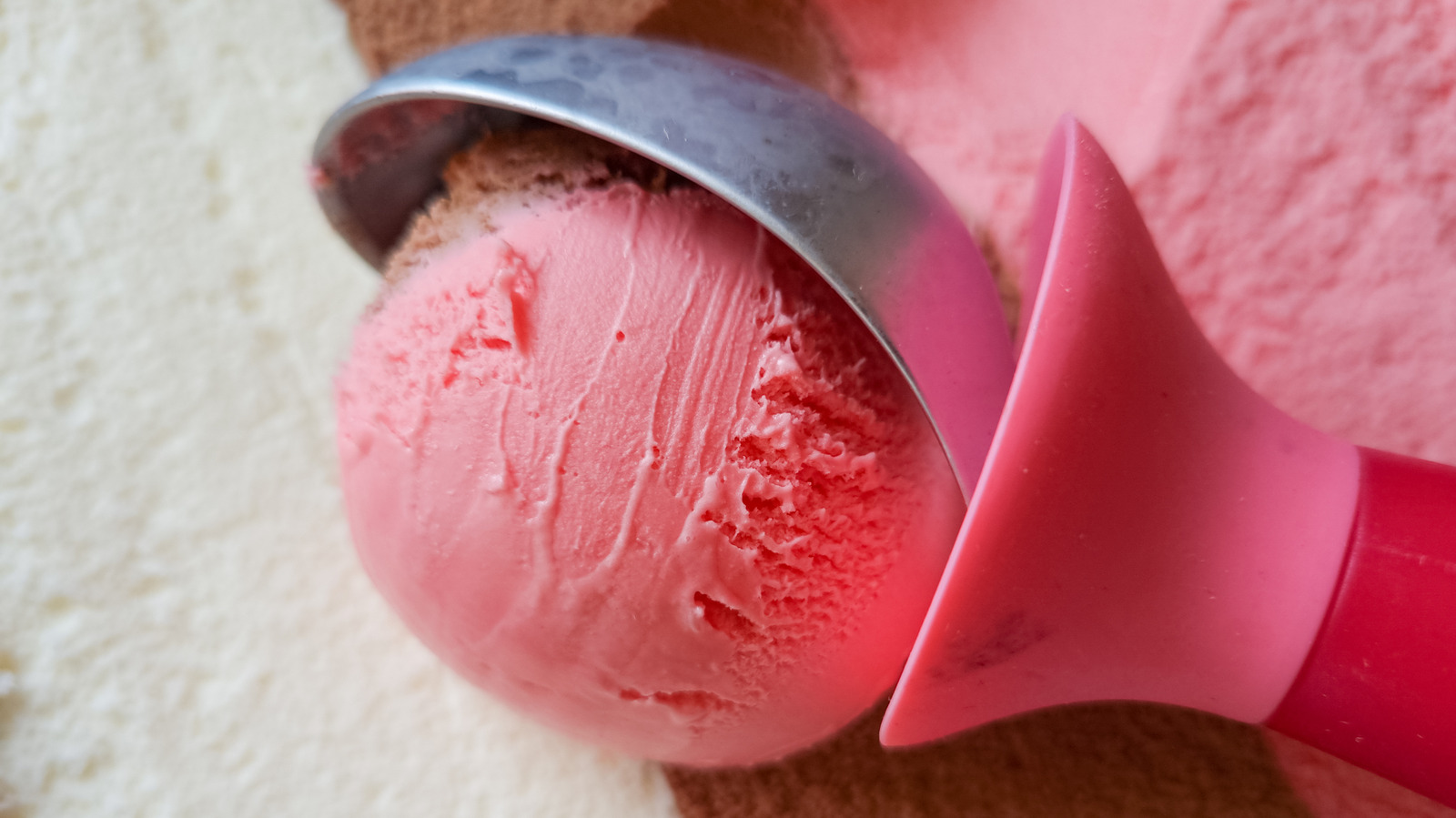Not Vanilla, Chocolate, Or Pistachio — This Loaded Ice Cream Flavor Was A Depression-Era Staple