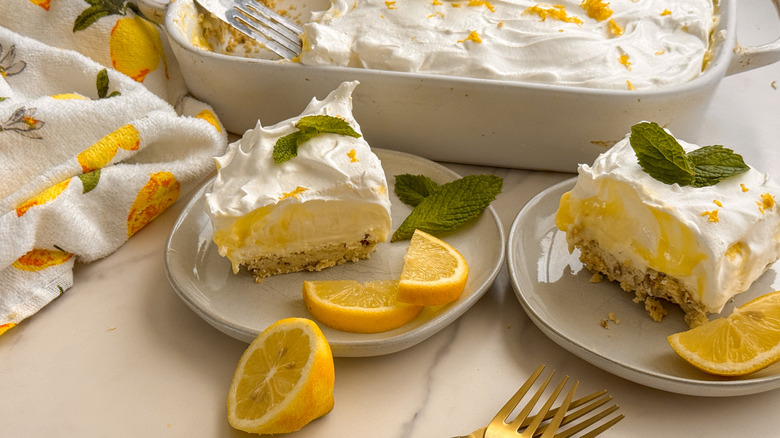 2 slices of lemon lush