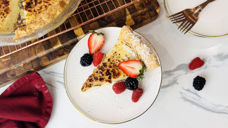 Old-fashioned sugar cream pie