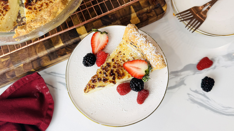 Old-fashioned sugar cream pie