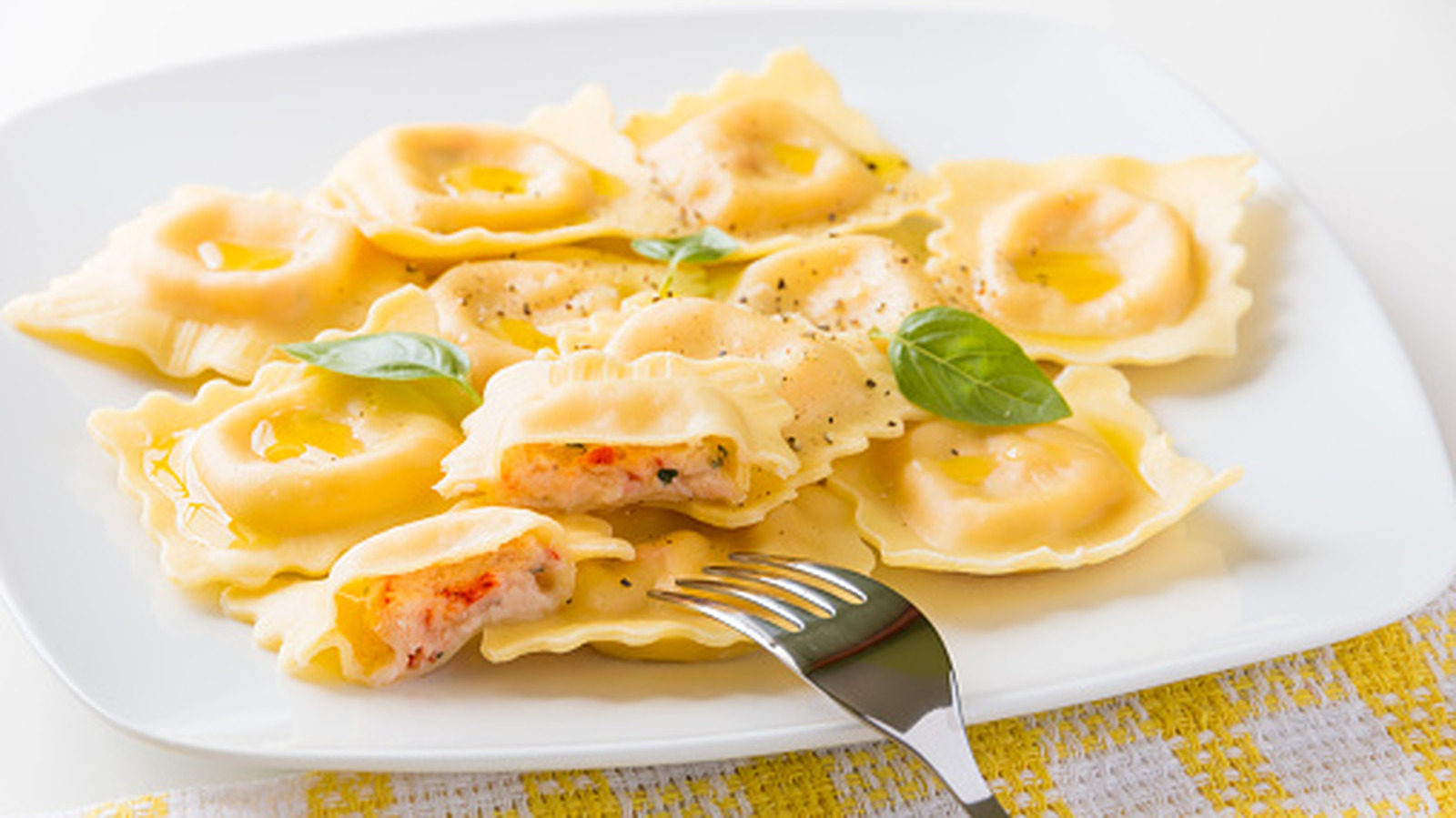 This Old-School Dish Is Basically Lobster Ravioli - Without The Pasta - Tasting Table
