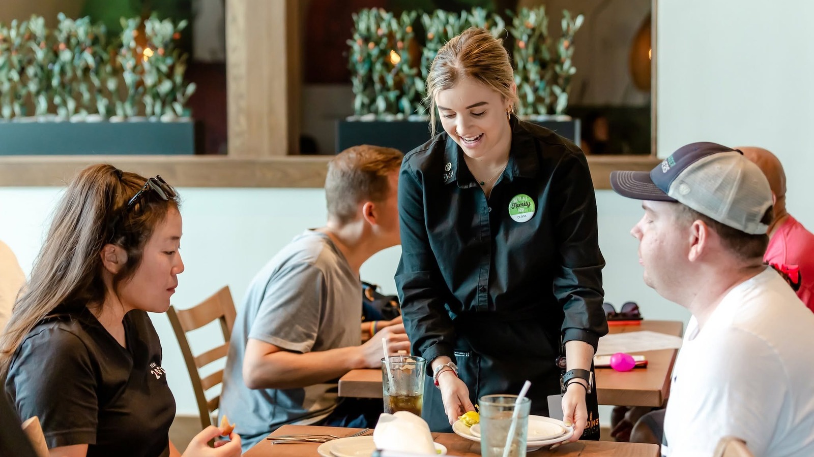Olive Garden Employees Don't Want You To Know This Wait-Time Rule, And For Good Reason