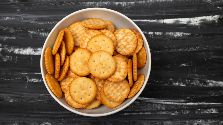 bowl of Ritz crackers