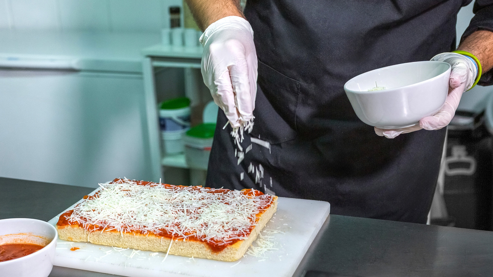 One Midwestern Regional Pizza's Topping Style Has People Divided - Tasting Table