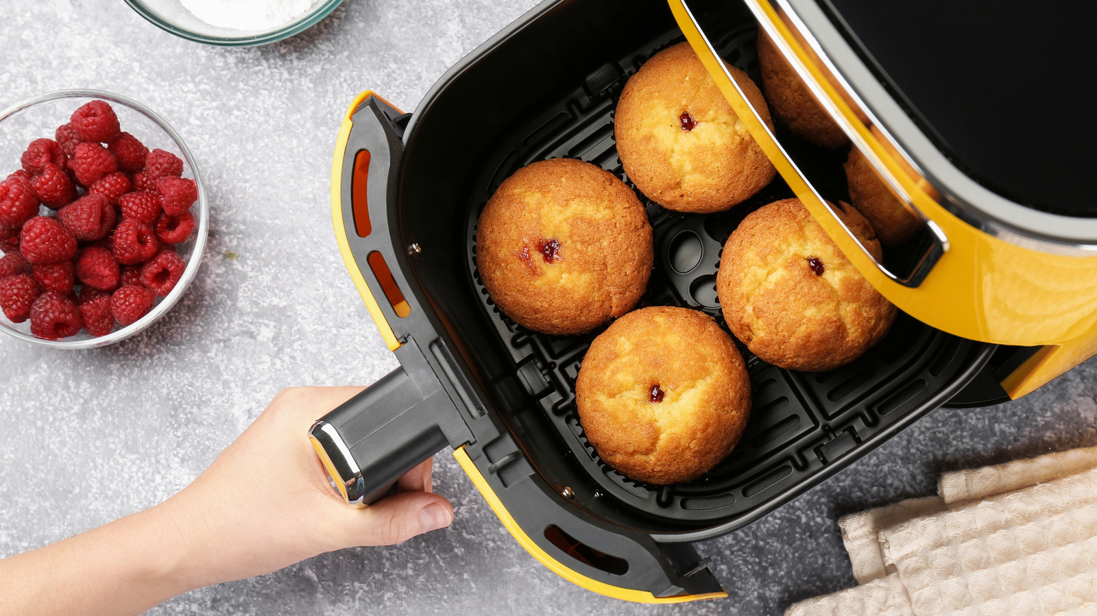 One Of The Disadvantages Of Using An Air Fryer Is Why Some People Are Switching To Glass Ones