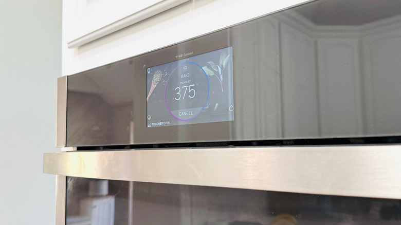 Oven temperature screen reading 375 F