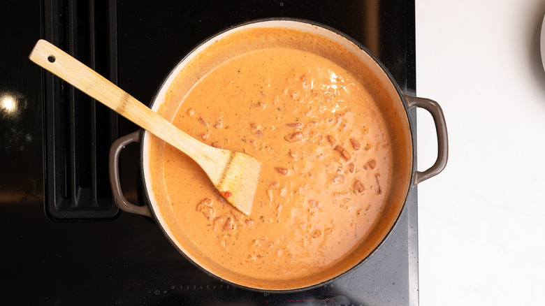 building gnocchi sauce in pan