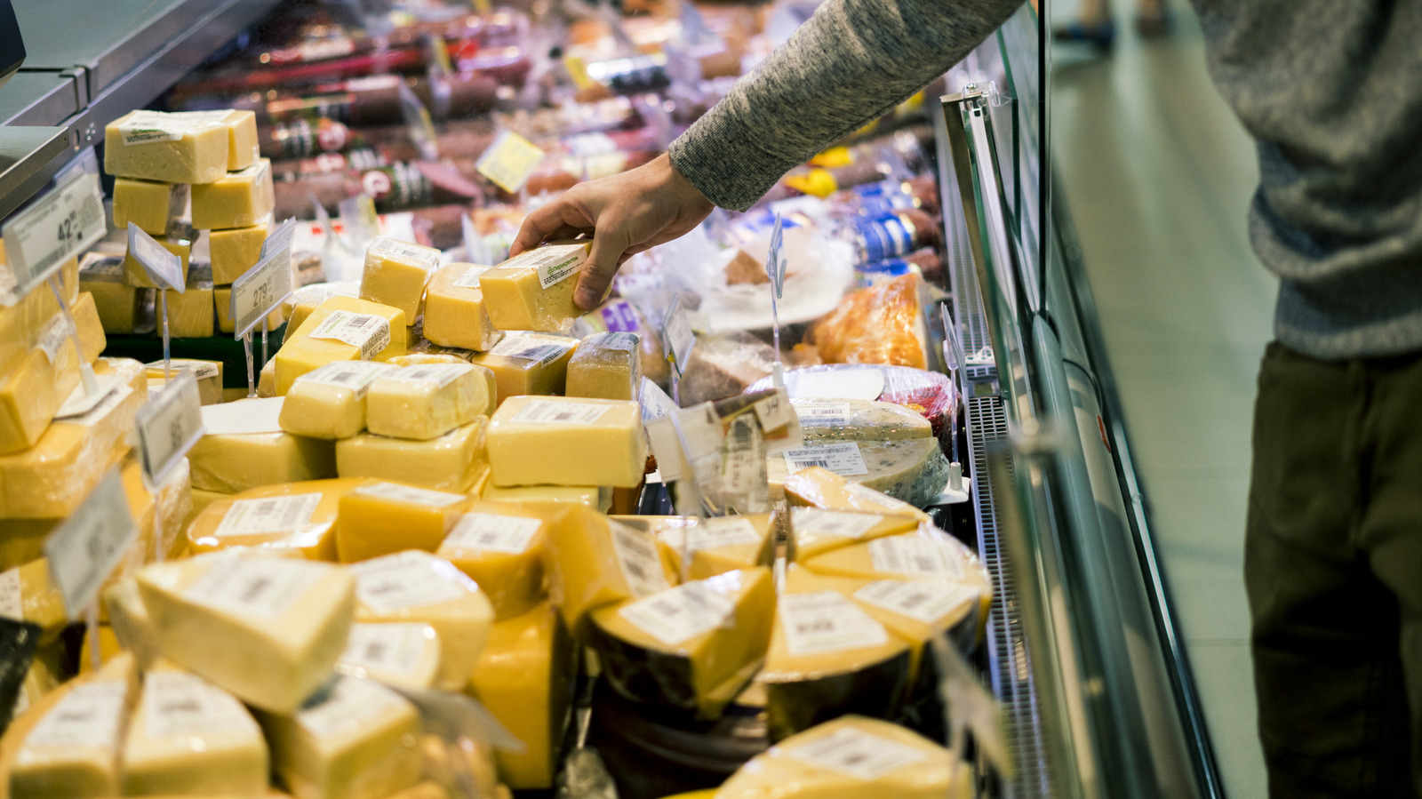 One Popular Grocery Chain Reigns Supreme For The Best Cheese Selection On The Shelves - Tasting Table