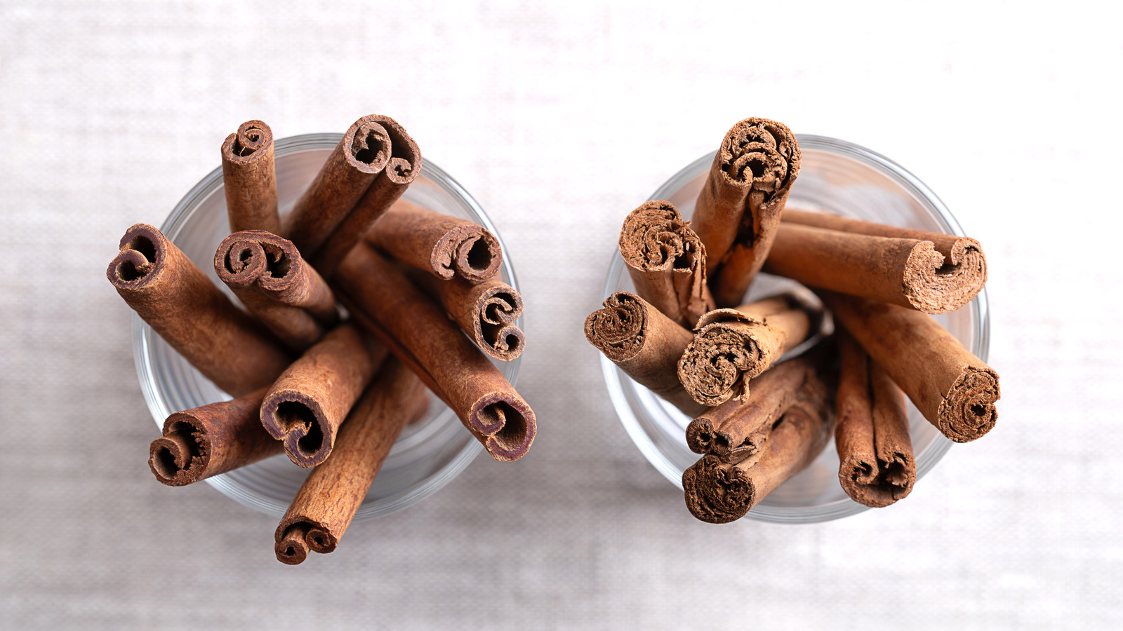 One Quick Snap Reveals If Your Cinnamon Stick Is High-Quality Or Low-Grade - Tasting Table