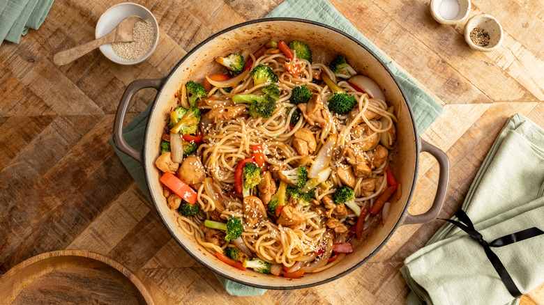 spicy chicken and broccoli noodles