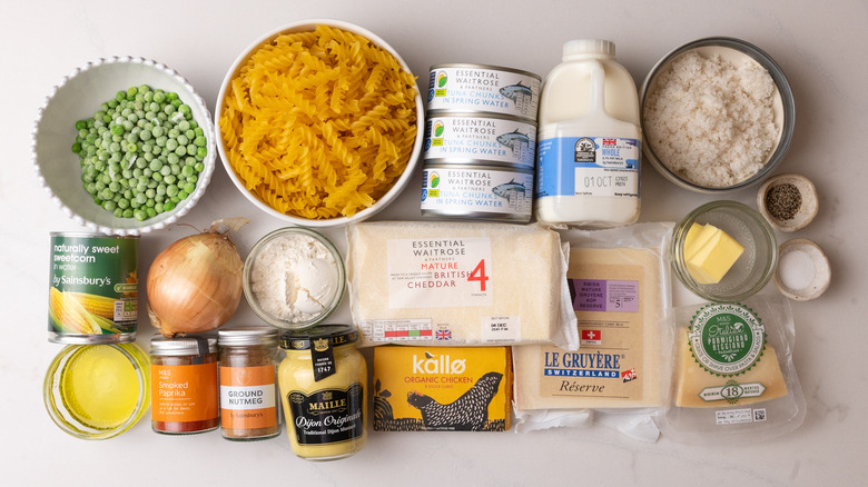 cheesy deluxe tuna casserole ingredients