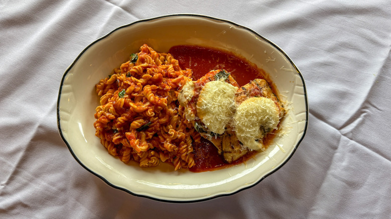 Maggiano's Grand chicken Parmesan