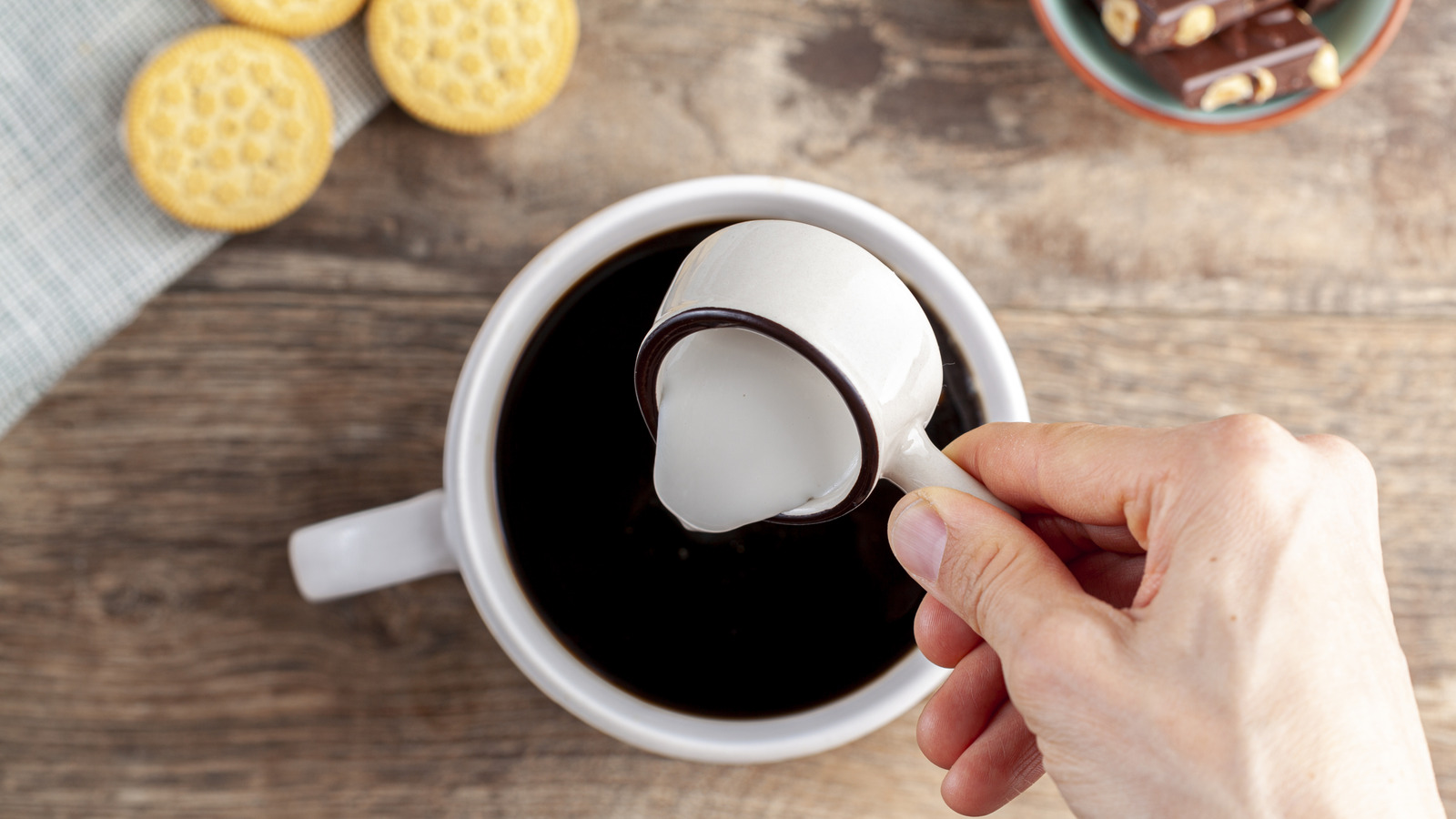Our Least-Favorite Store-Bought Holiday Creamer Won't Put You In The Holiday Spirit - Tasting Table