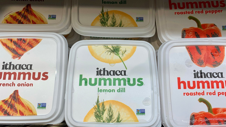 different flavors of Ithaca hummus