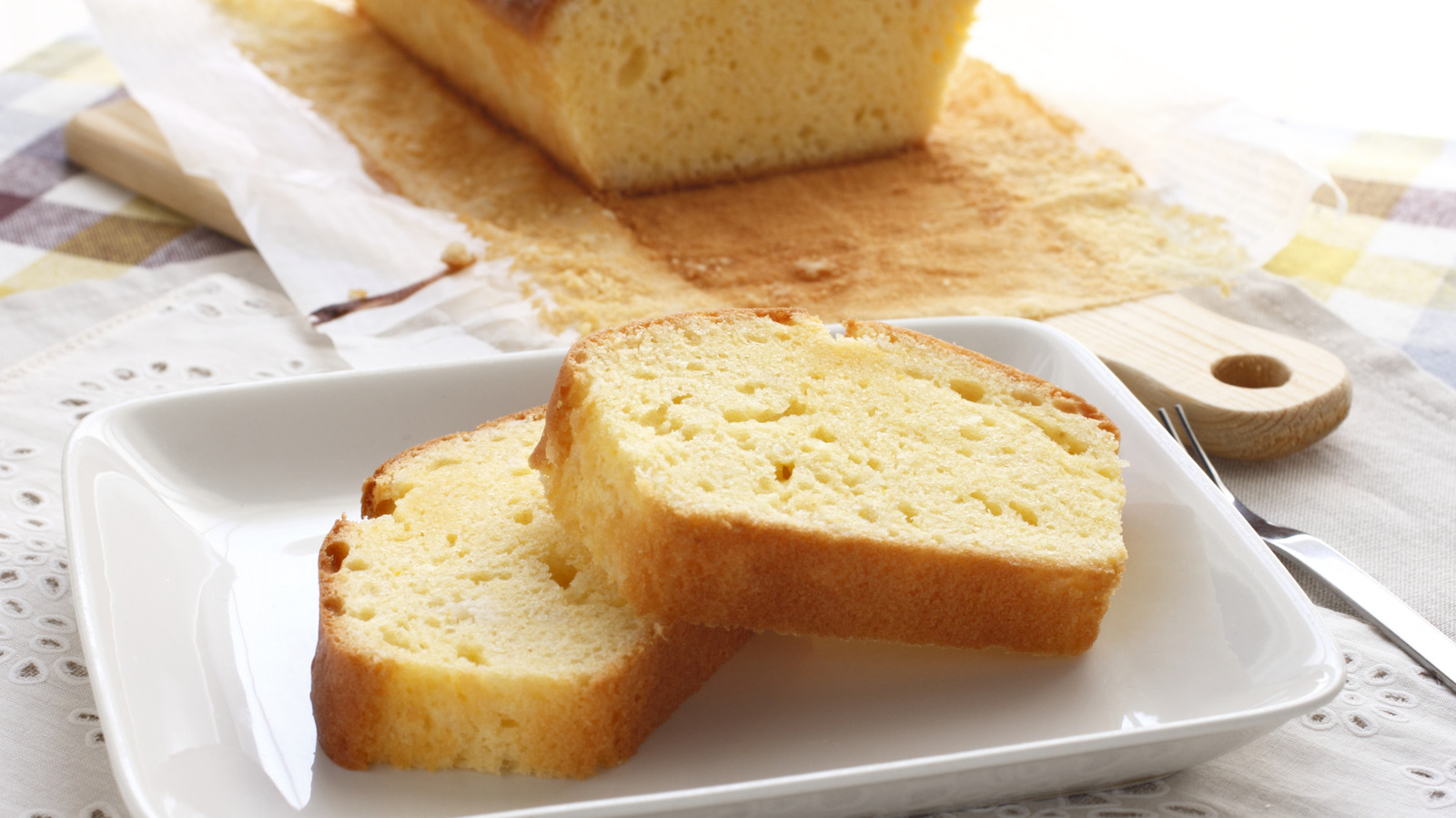 Our Least Favorite Store-Bought Pound Cake Is Way Too Artificial Tasting - Tasting Table