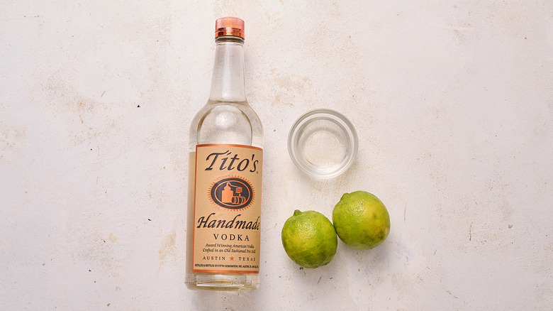 Vodka gimlet ingredients