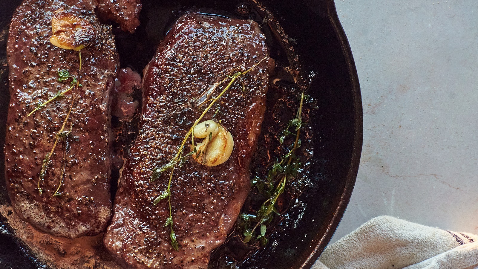 What's the secret to pan-searing a steak with regard to oil's smoking  point? - Seasoned Advice