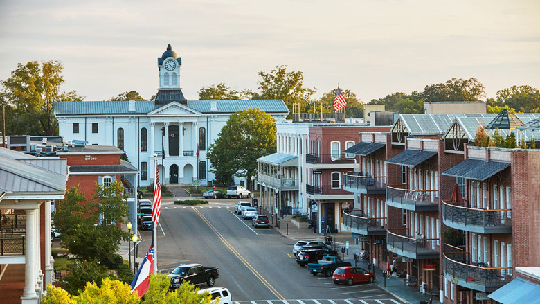 The Square in Oxford MS - Visit Oxford Mississippi
