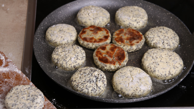 cooking poppy seed pancakes