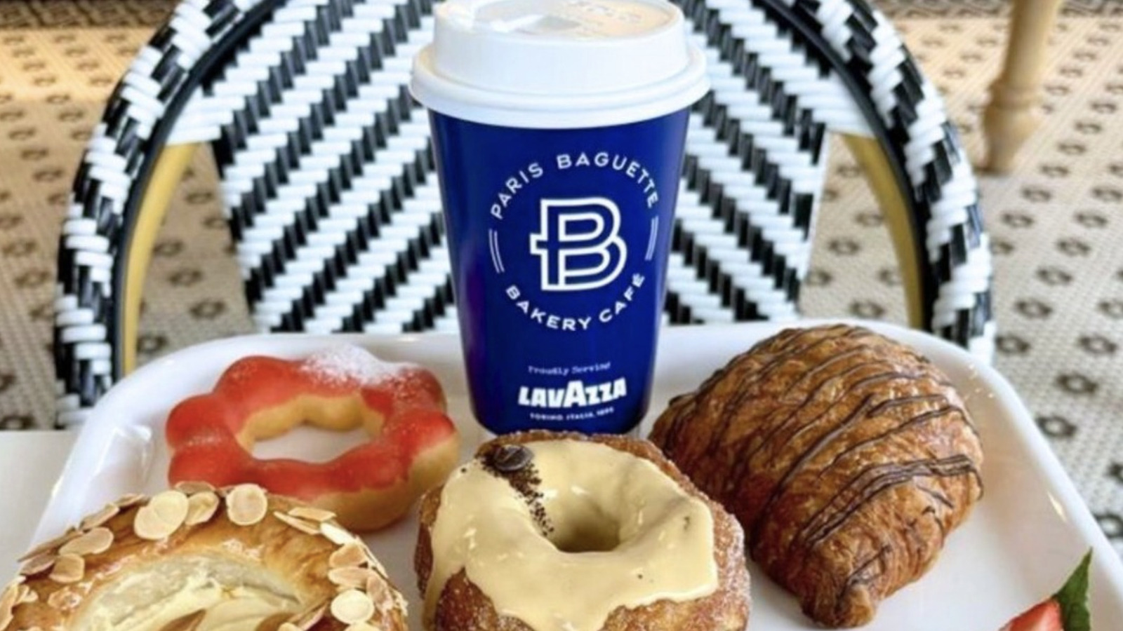 Paris Baguette's Best Hot Drink On The Menu Is Earthy And Delicious - Tasting Table