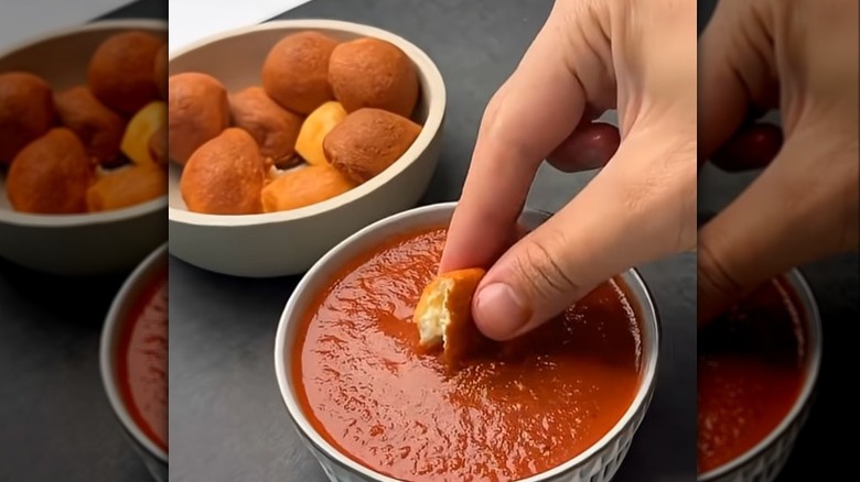 cheese bites with tomato sauce