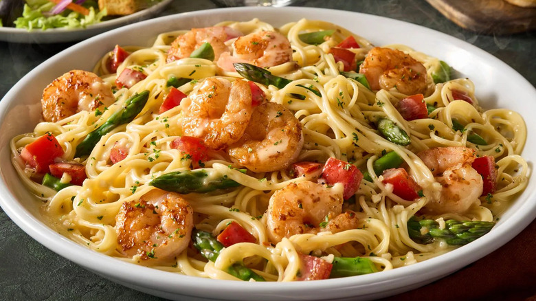 Olive Garden shrimp scampi on a table