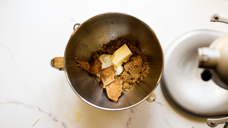 Beating liquid ingredients in bowl
