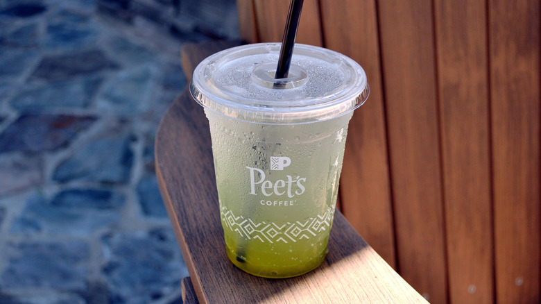 Sparkling green apple energy on deck chair