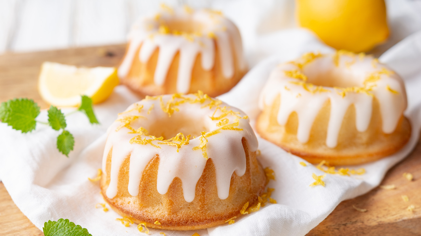 Perfect Glaze Icing Takes Patience. Here's How Long You Should Wait