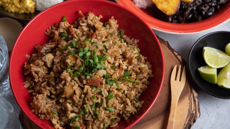 Fried rice with lime
