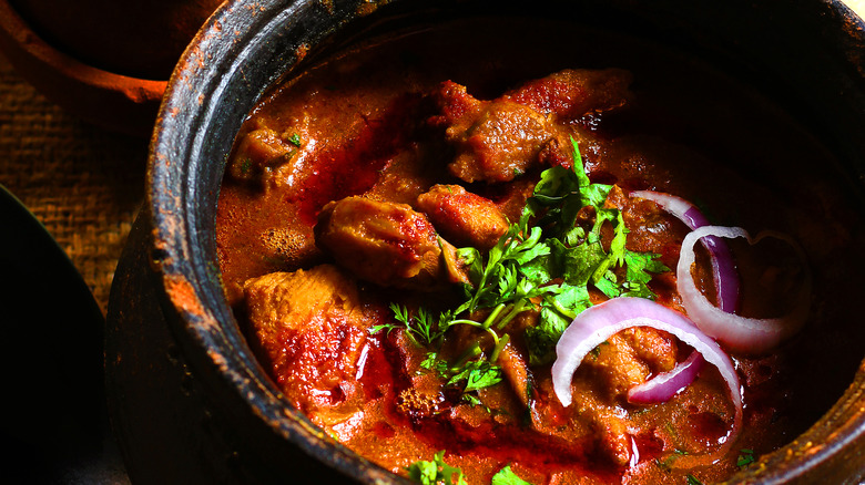 pot of spicy red curry 
