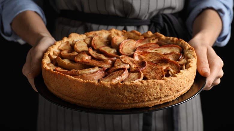 Apple pie with thick crust