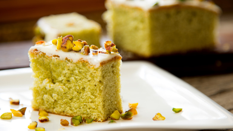 pistachio cake