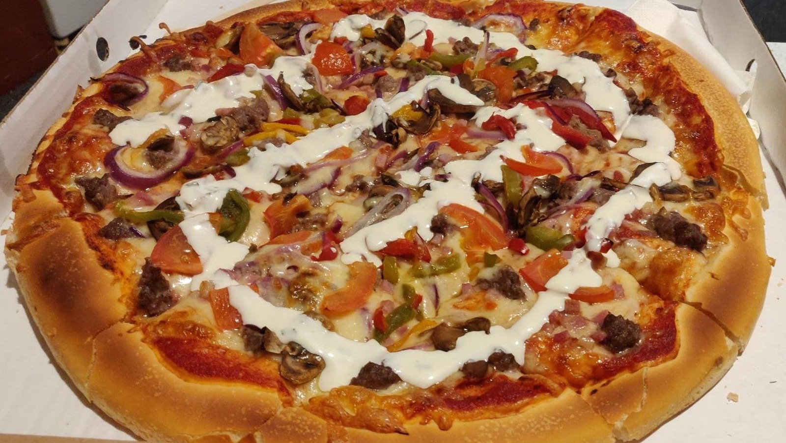 Eat Your Next Pizza Norwegian-Style By Drizzling On One Creamy, Flavor-Packed Sauce